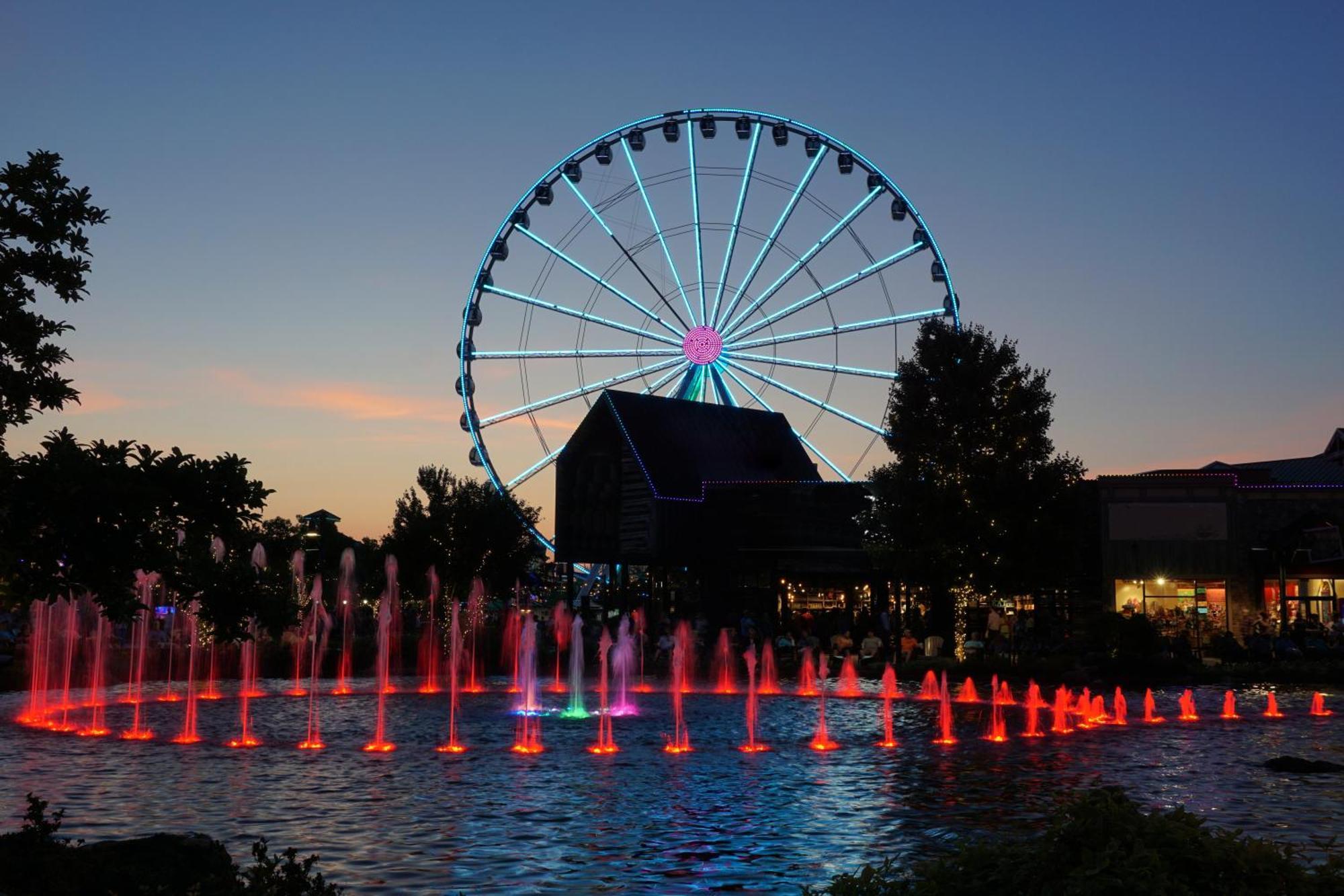 Majestic View Lodge, Amazing Views, Hot Tub, 1089 Free Tickets Each Paid Day, Dollywood And More Gatlinburg Bagian luar foto