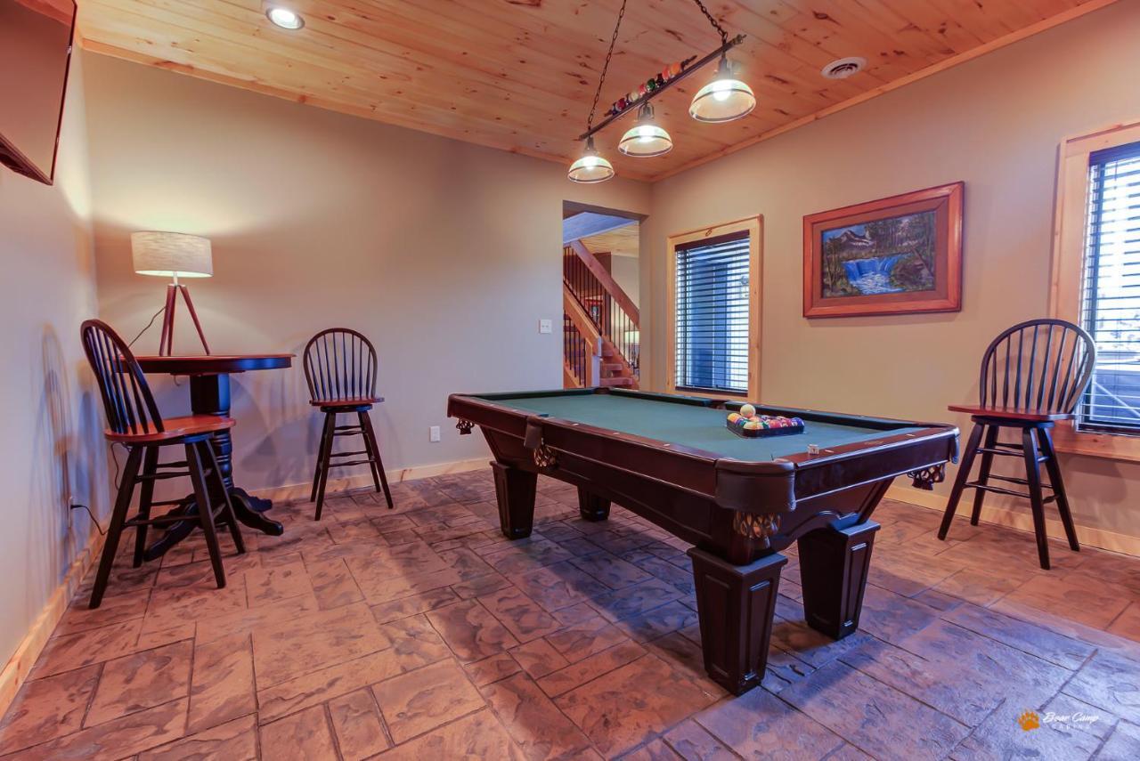 Majestic View Lodge, Amazing Views, Hot Tub, 1089 Free Tickets Each Paid Day, Dollywood And More Gatlinburg Bagian luar foto