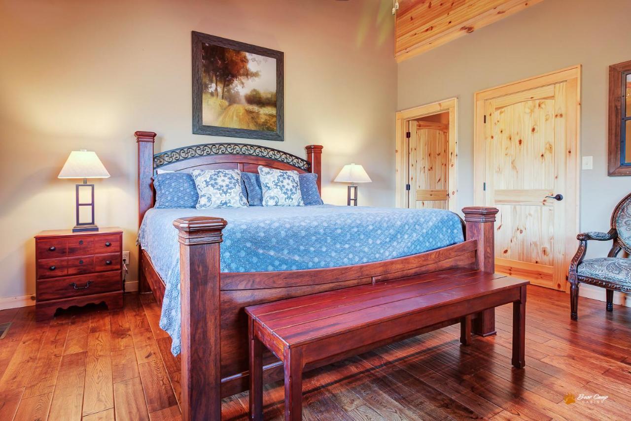 Majestic View Lodge, Amazing Views, Hot Tub, 1089 Free Tickets Each Paid Day, Dollywood And More Gatlinburg Bagian luar foto