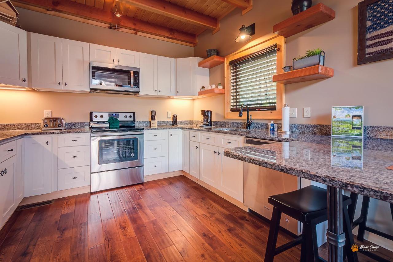 Majestic View Lodge, Amazing Views, Hot Tub, 1089 Free Tickets Each Paid Day, Dollywood And More Gatlinburg Bagian luar foto