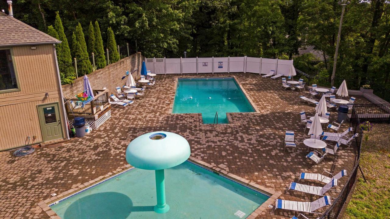 Majestic View Lodge, Amazing Views, Hot Tub, 1089 Free Tickets Each Paid Day, Dollywood And More Gatlinburg Bagian luar foto